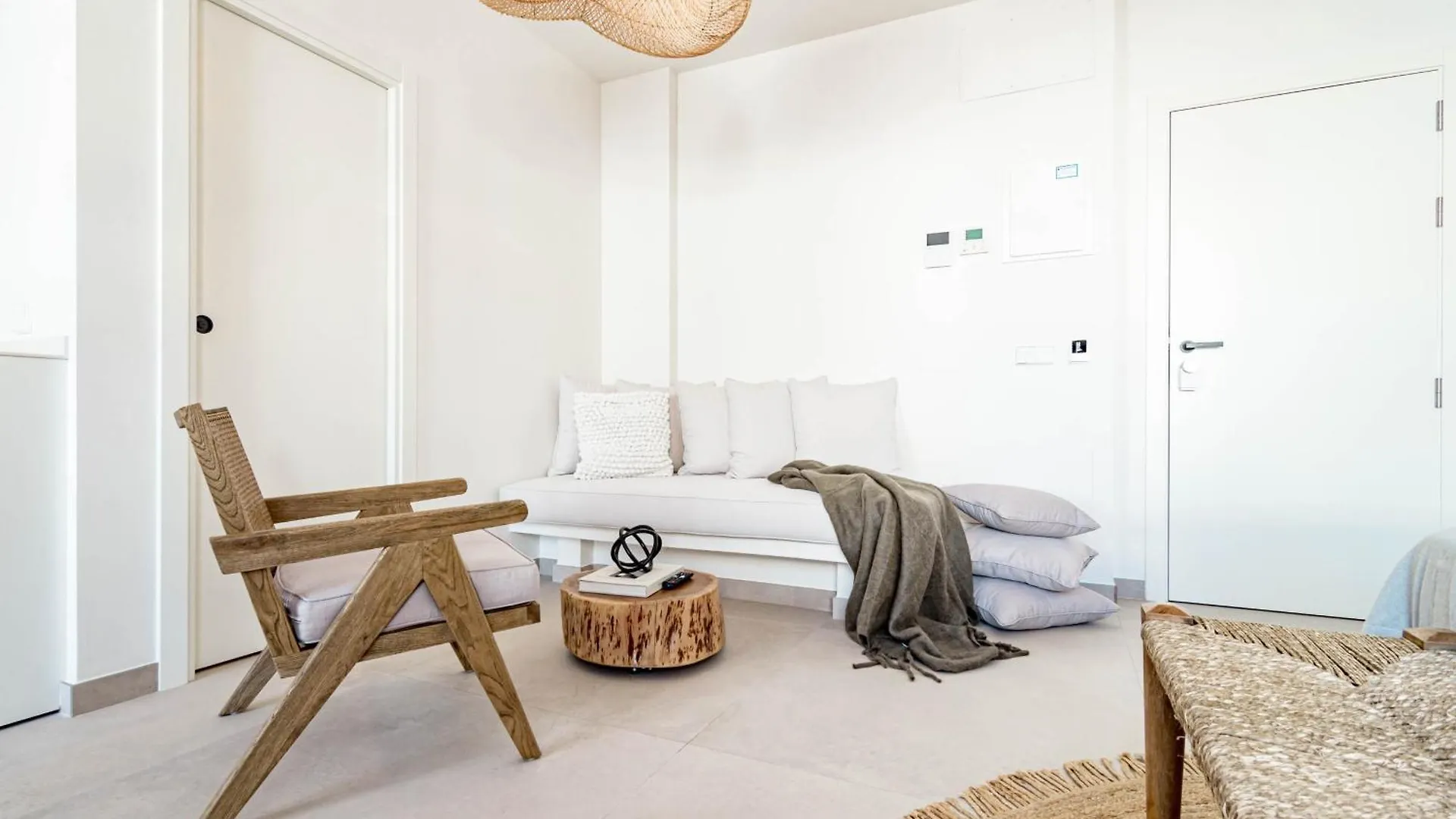 Apartment Seaclub Suites Estepona Spain